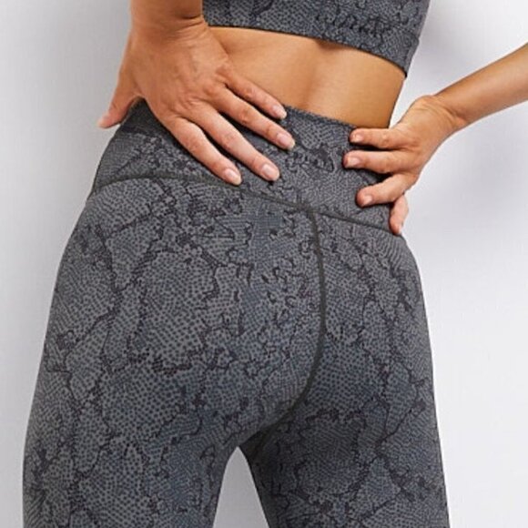 All Fenix Python Charcoal 7/8 Leggings NWT Size Large - Picture 6 of 13